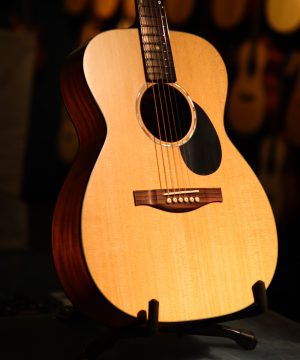 Eastman E1 OM