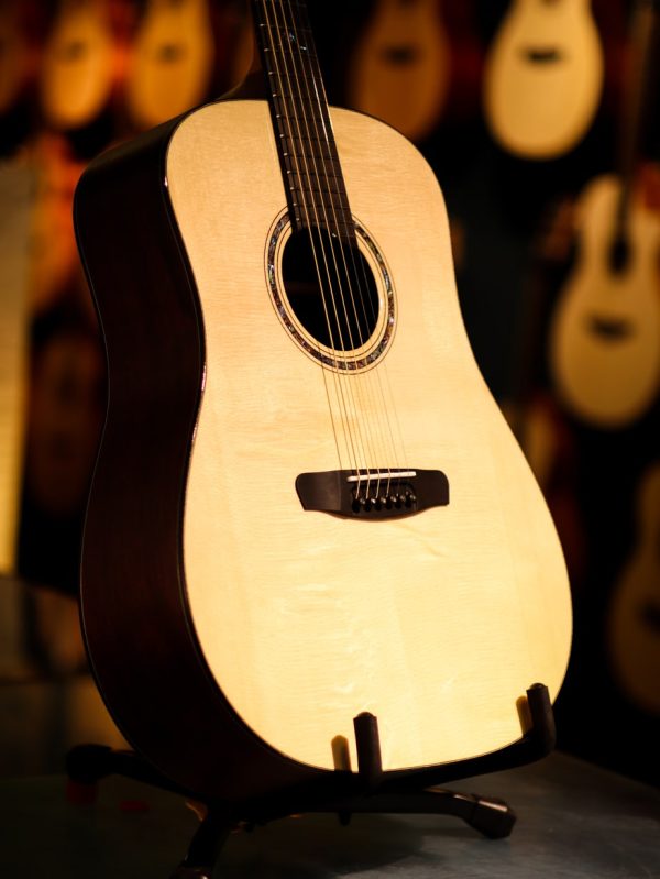Dowina Master Series Madarose D