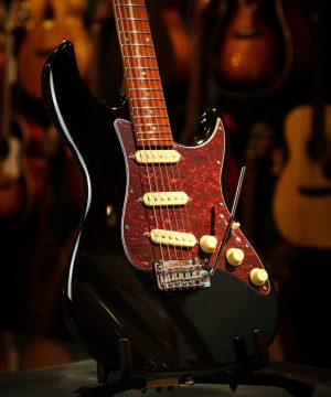 Larry Carlton S7 Vintage Black