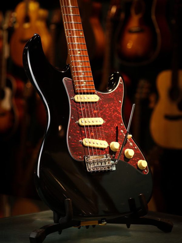 Larry Carlton S7 Vintage Black