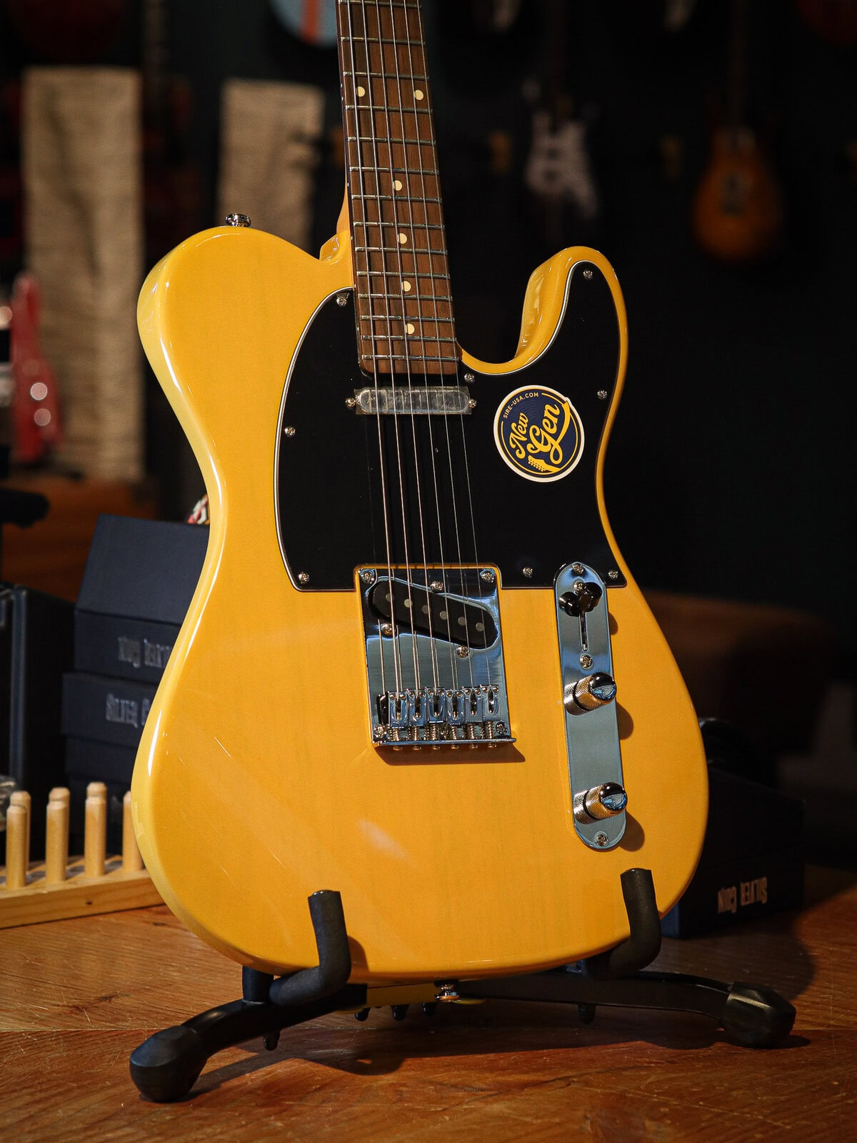 Sire Larry Carlton T3+ Butterscotch Blonde