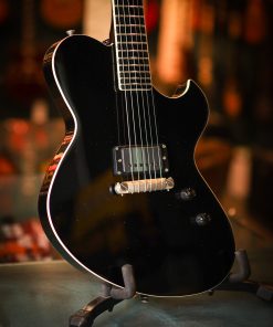 Newman Honeycomb Junior Blackout Guitar-X
