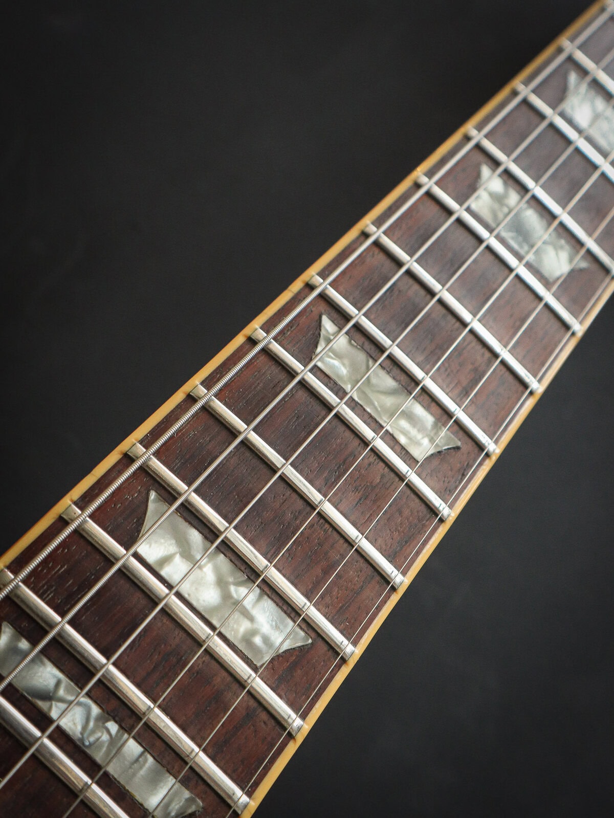 1975 Gibson Les Paul Deluxe Gold Top Pre-Owned - Afbeelding 12