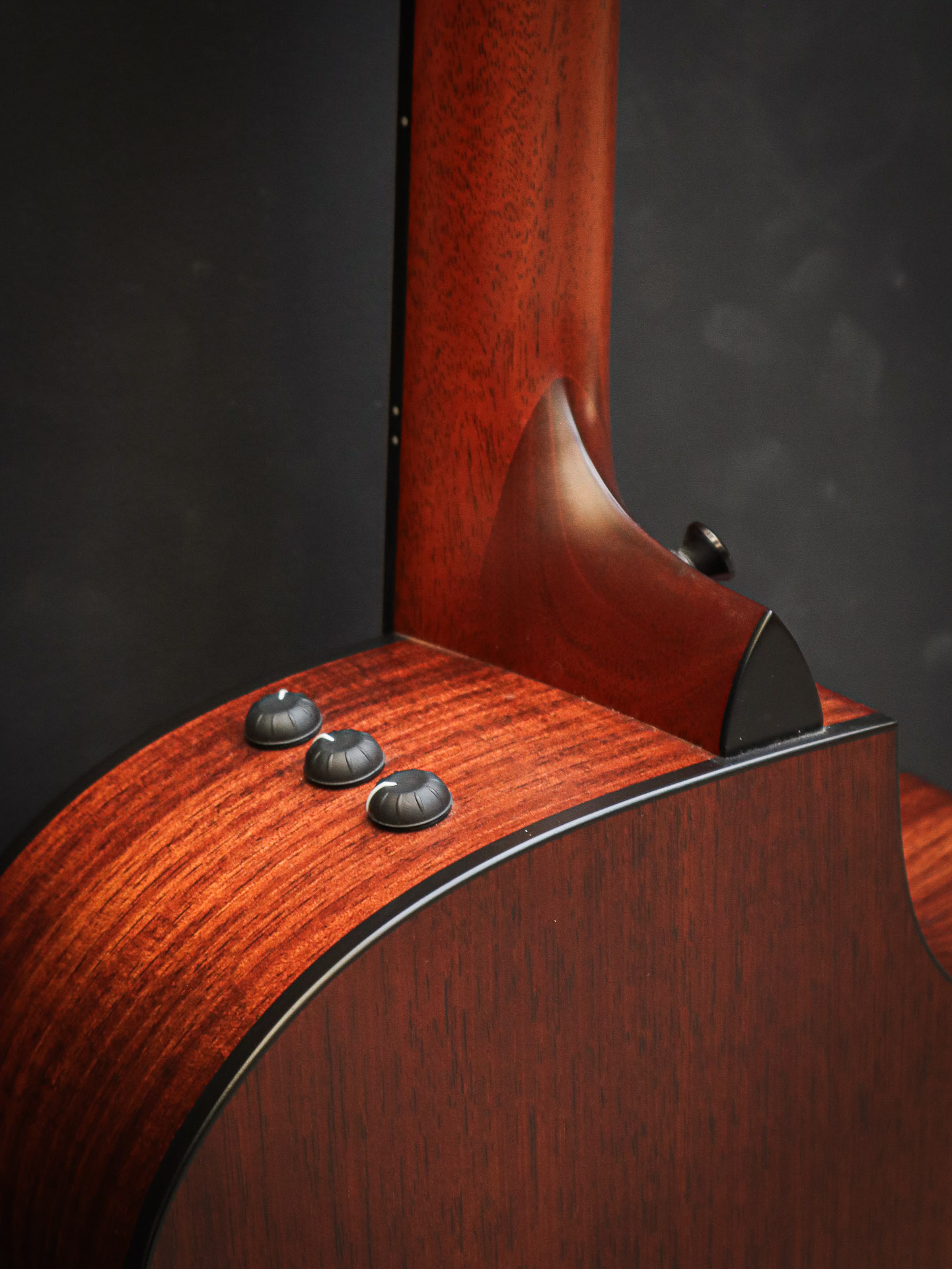 Taylor 324ce Lefty Pre-Owned - Afbeelding 14