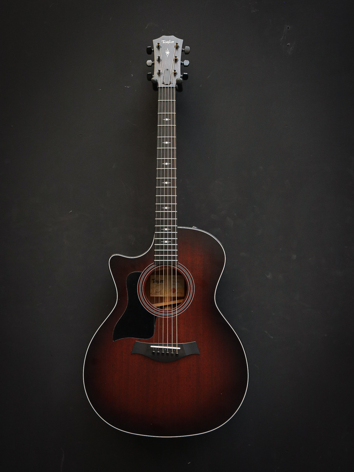 Taylor 324ce Lefty Pre-Owned - Afbeelding 2