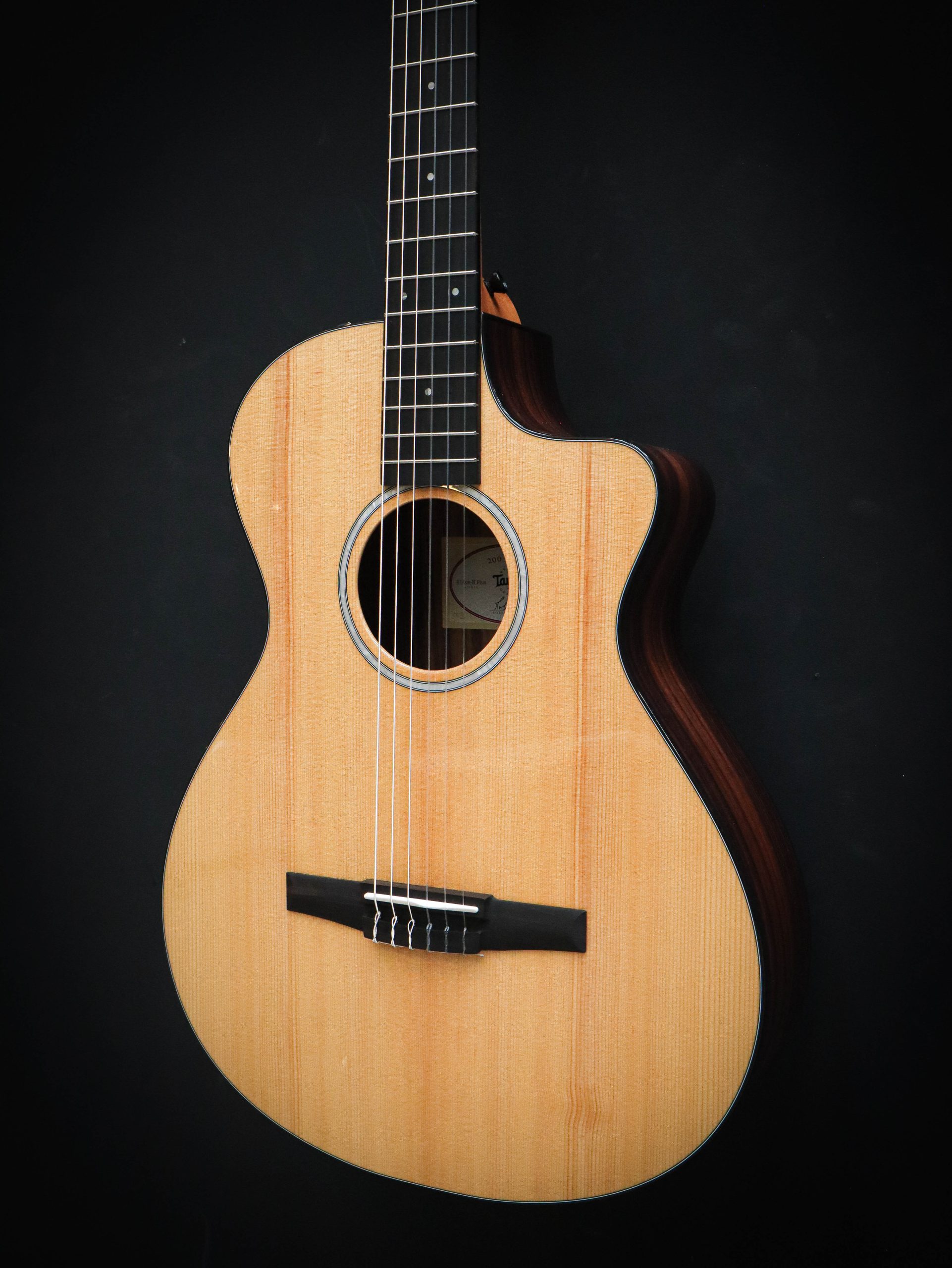 Taylor 212ce-N Plus - Afbeelding 8