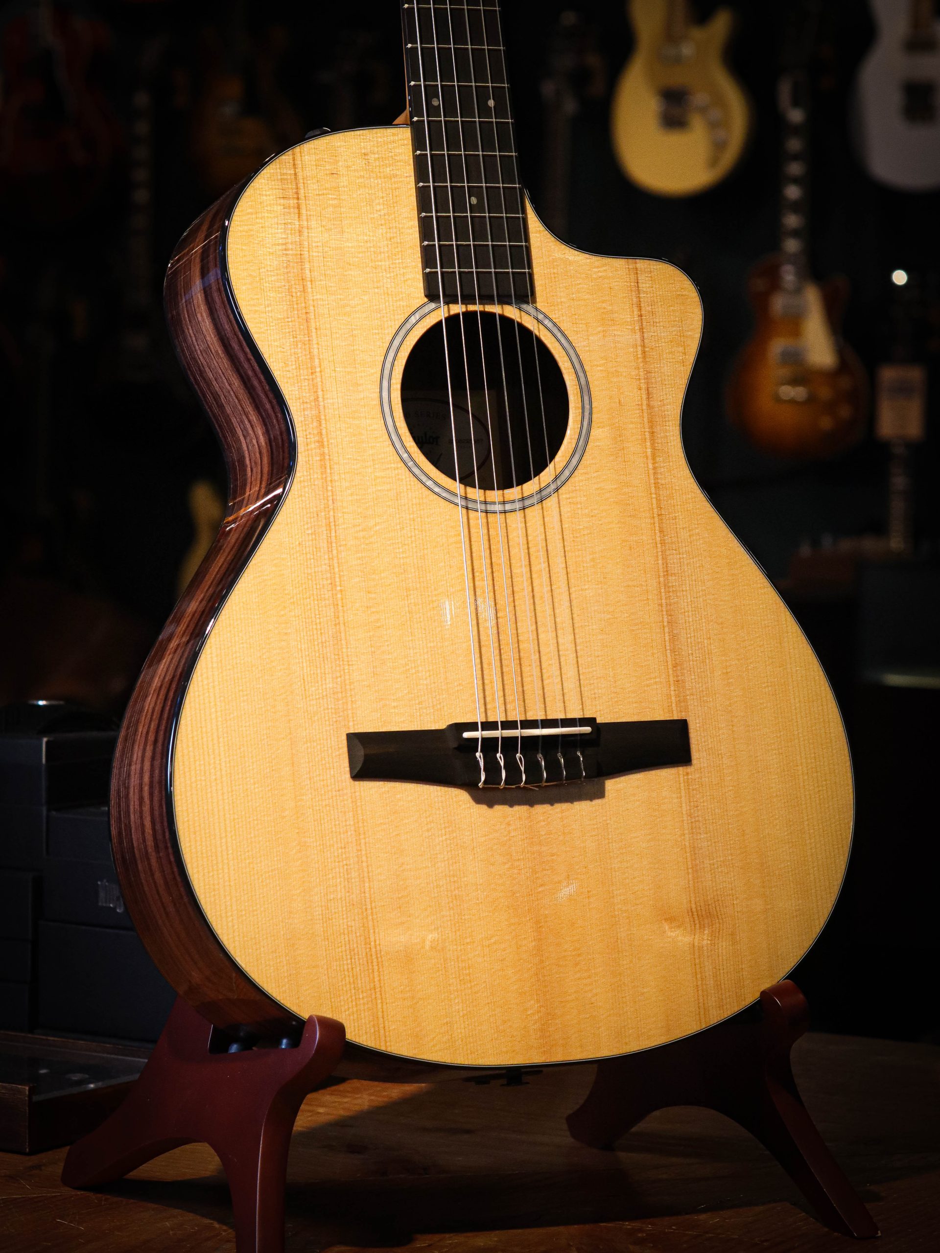 Taylor 212ce-N Plus