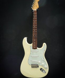 Alternative view of Gil Yaron 1961 Stratocaster in Olympic White Pre-Owned