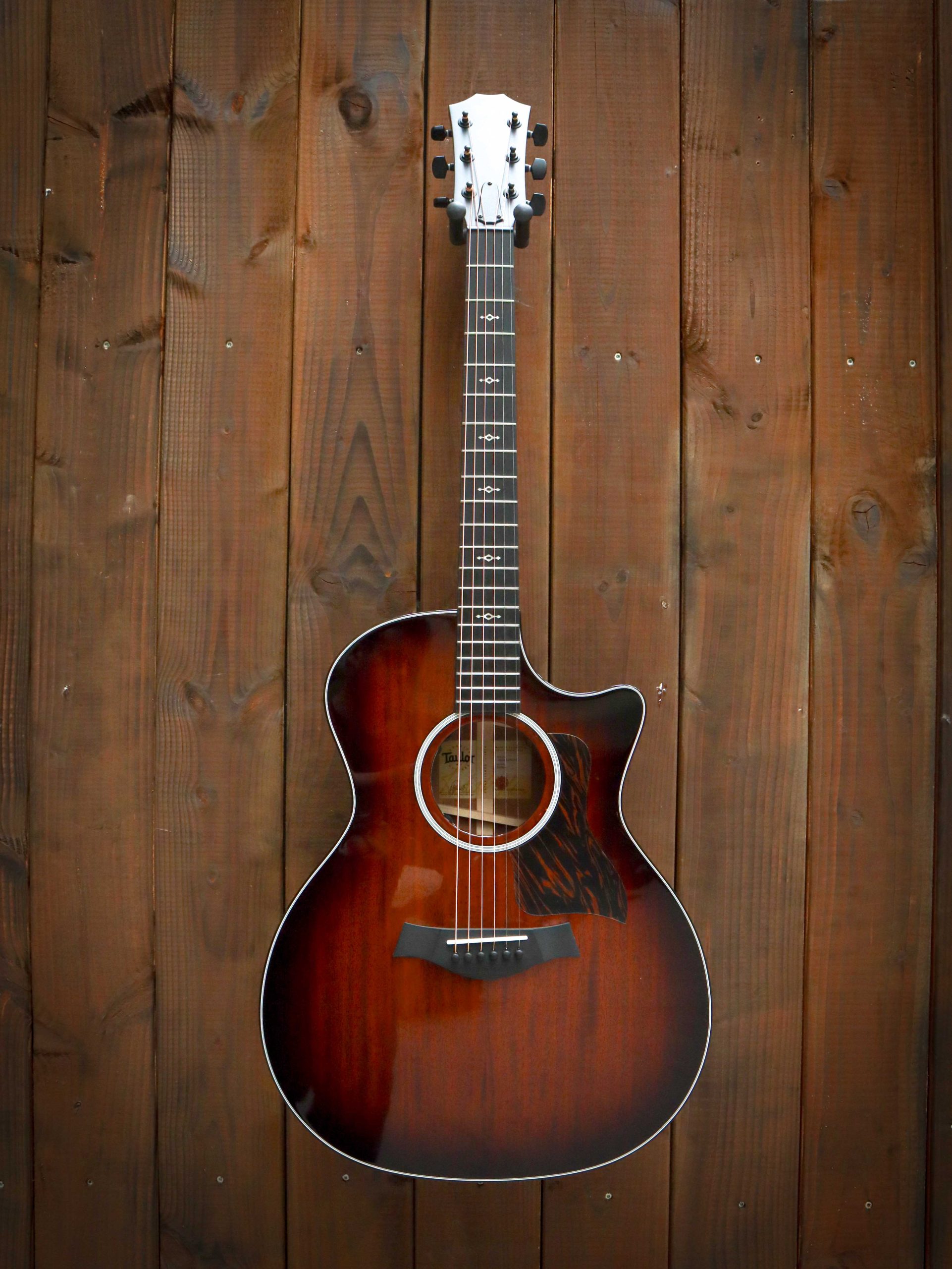 Taylor 324ce Next Generation - Afbeelding 2
