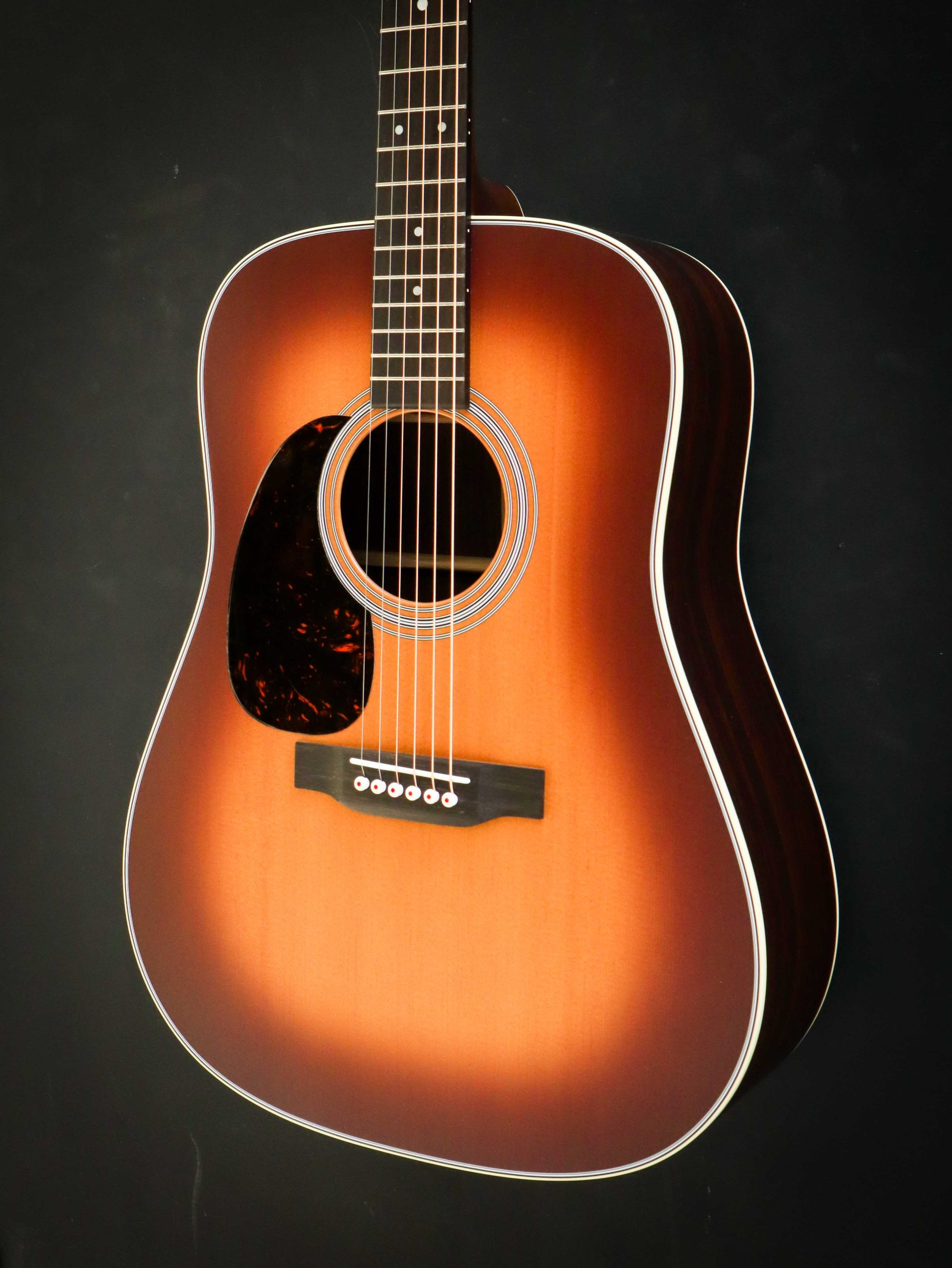Martin D28 Amberburst Lefty 2023 Pre-Owned - Afbeelding 4