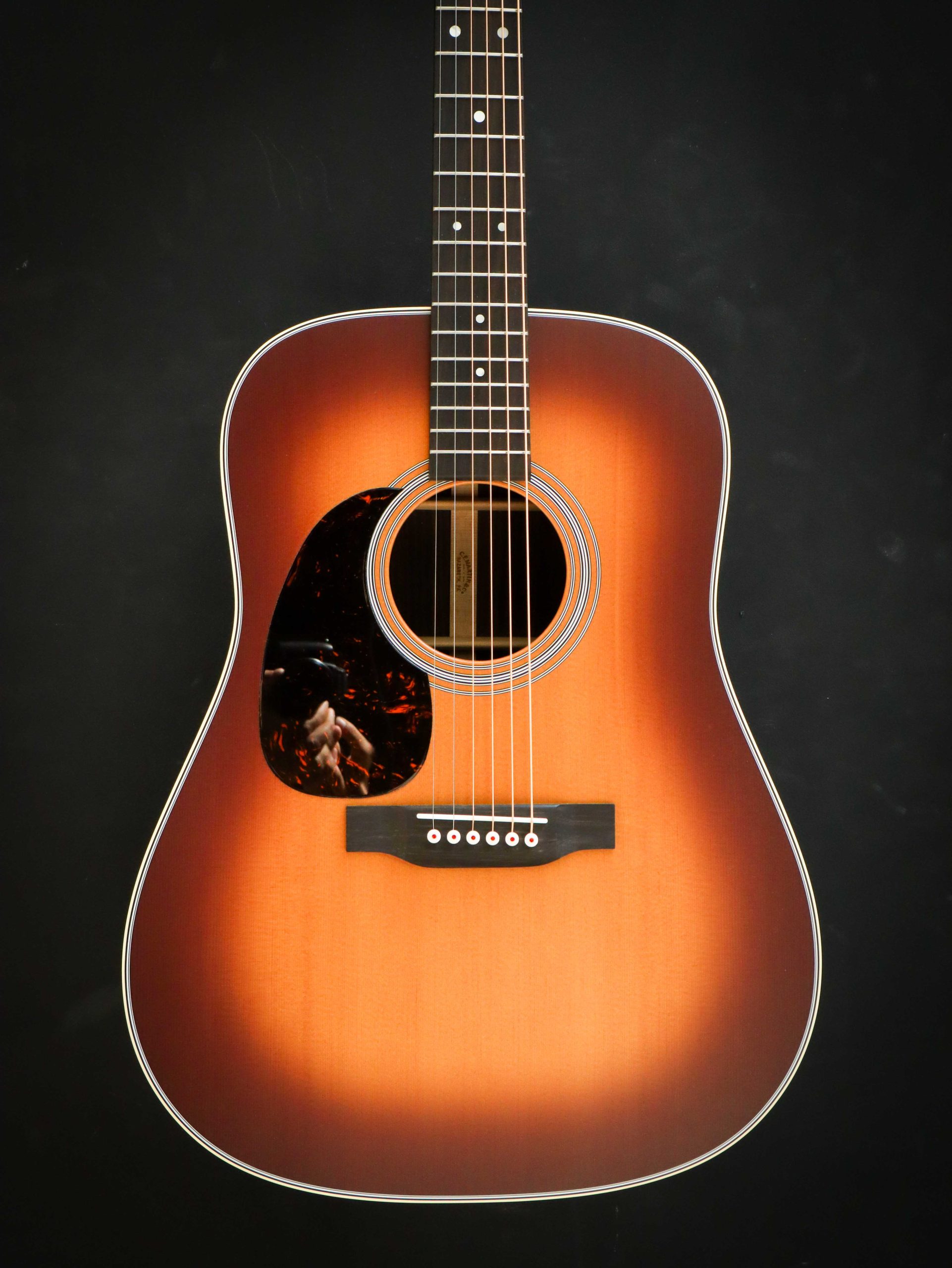 Martin D28 Amberburst Lefty 2023 Pre-Owned - Afbeelding 3