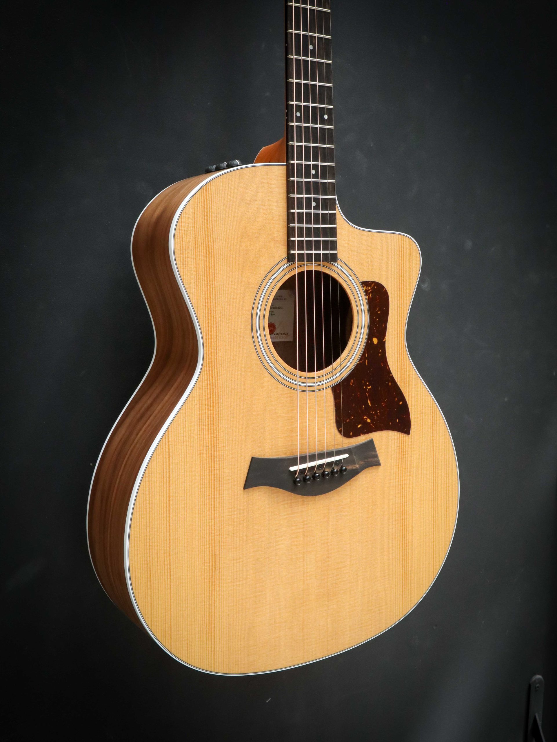 Taylor 214ce - Afbeelding 4